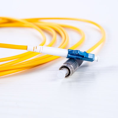 Les câbles optiques de fibre multimode de Sc OM1 de LC duplexent la corde de correction optique de fibre
